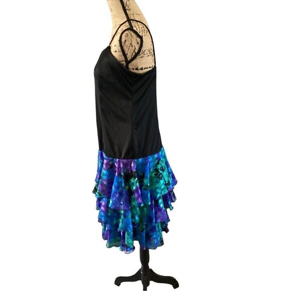 Lori Max Dress - Picture 13 of 14